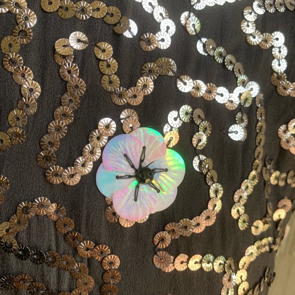 Sequin Sheer Shell - Picture 5 of 7